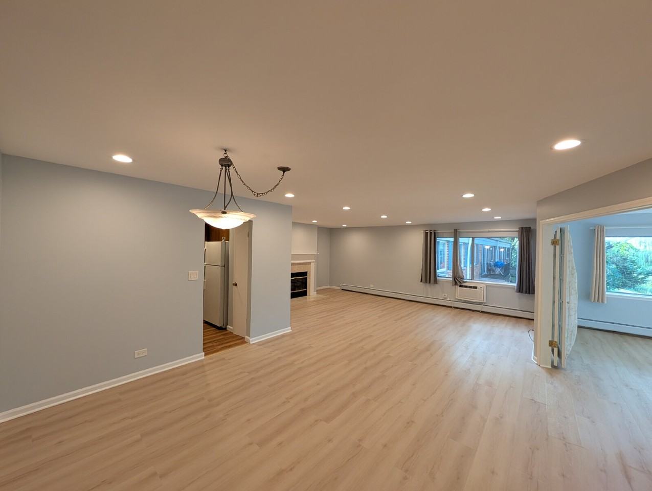 706 E Algonquin Rd #204 - Photo 4 of 18