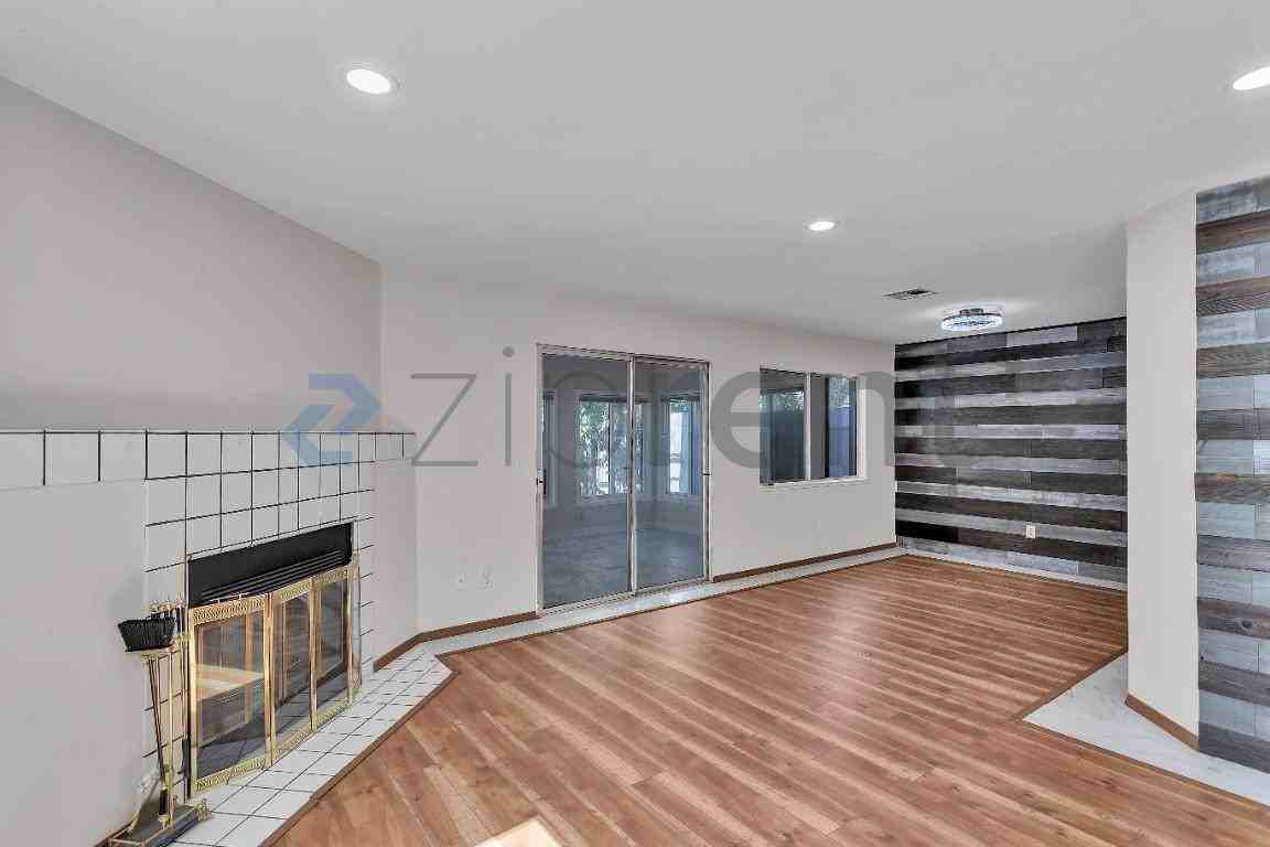 370 Stageline Dr - Photo 4 of 33