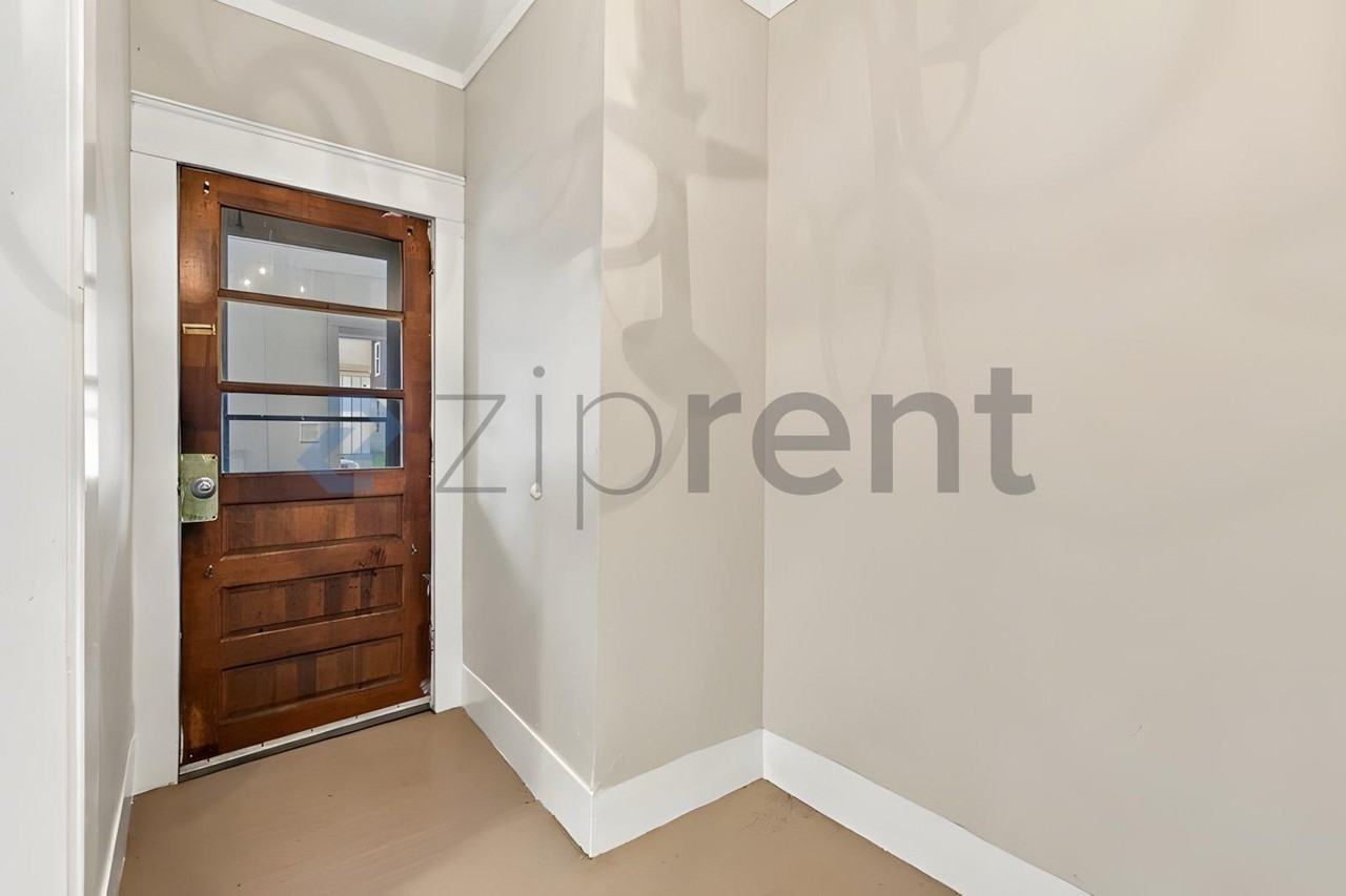 42 John St - Photo 7 of 28