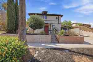featured image of 2789 Fairmount Blvd #2