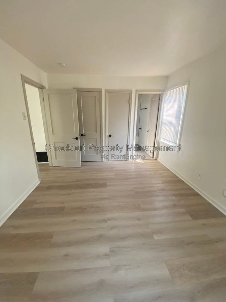 346 Mueller Ave - Photo 6 of 8