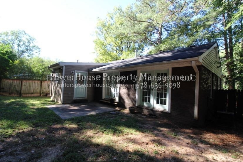4017 Doral Dr - Photo 2 of 33