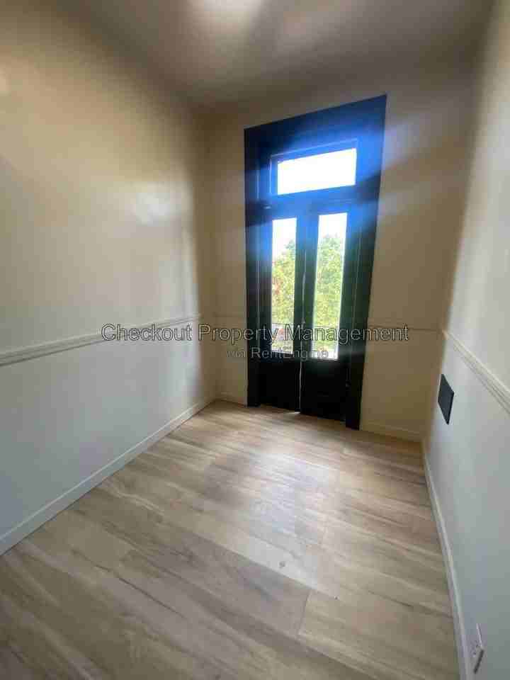 3827 Minnesota Ave #2 - Photo 4 of 12