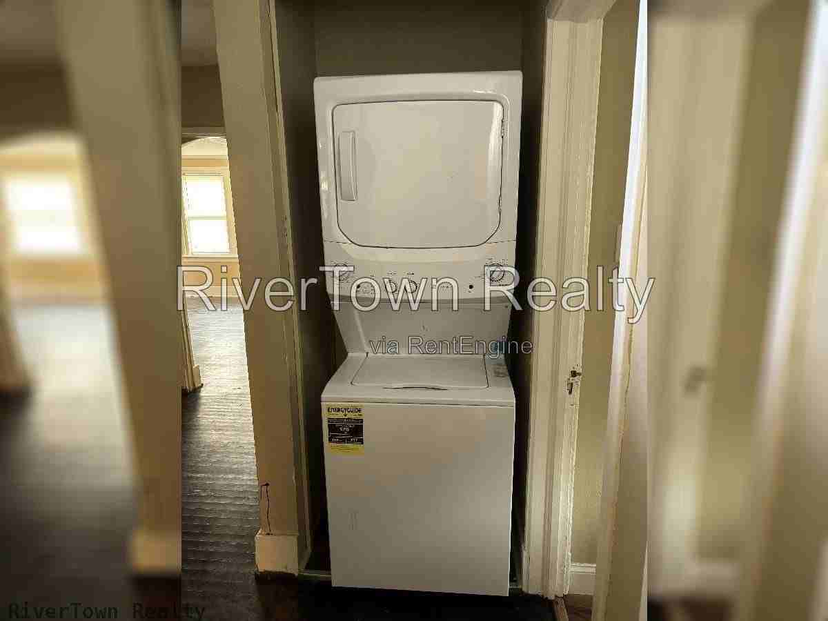 899 N Avalon St - Photo 2 of 8