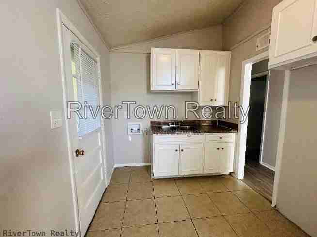 2233 Theda Ave - Photo 6 of 14