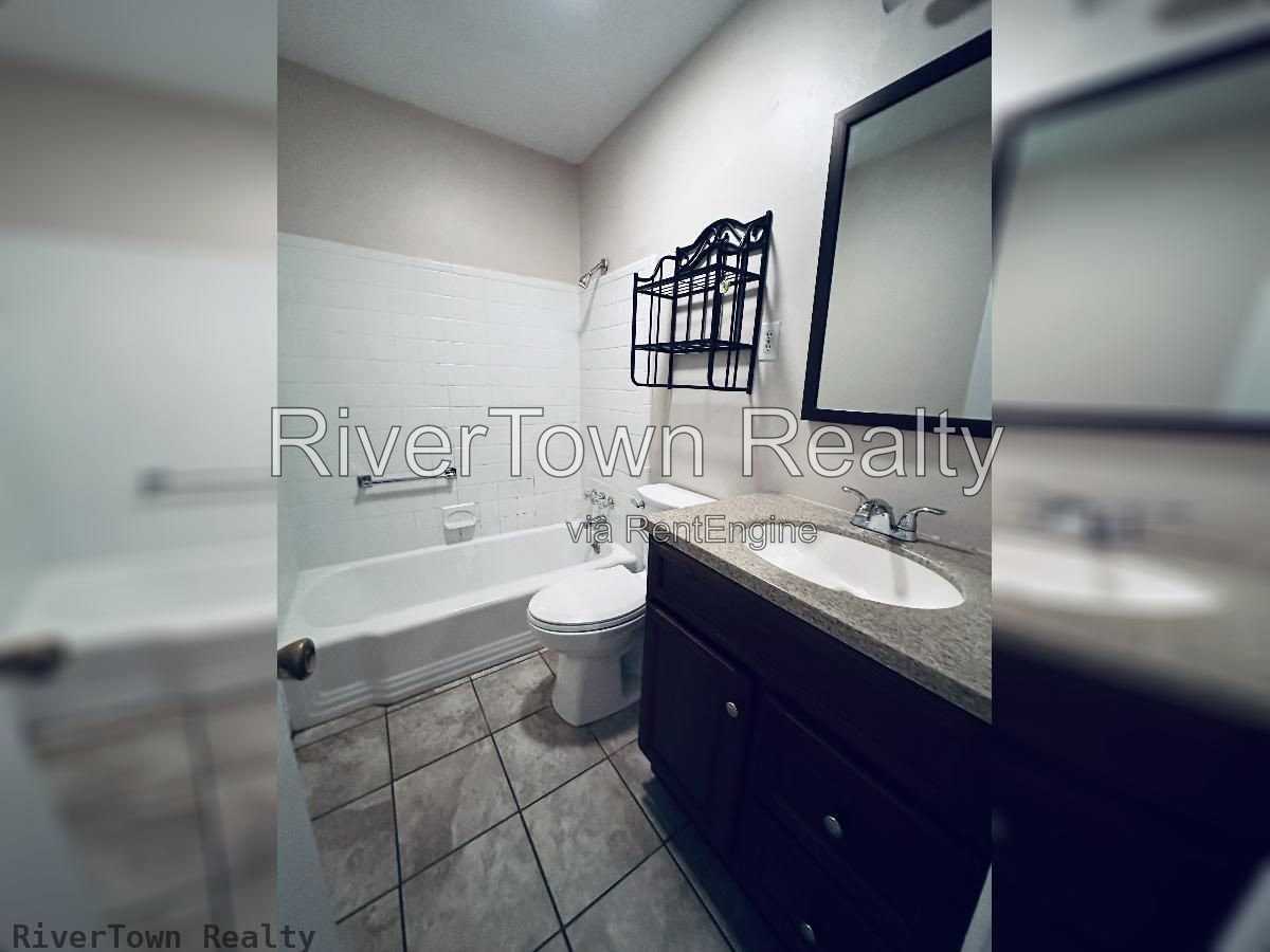 8386 Booneville Dr - Photo 3 of 12