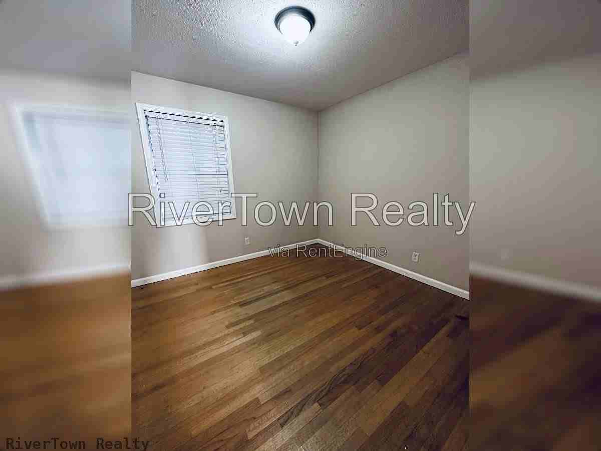 8386 Booneville Dr - Photo 4 of 12