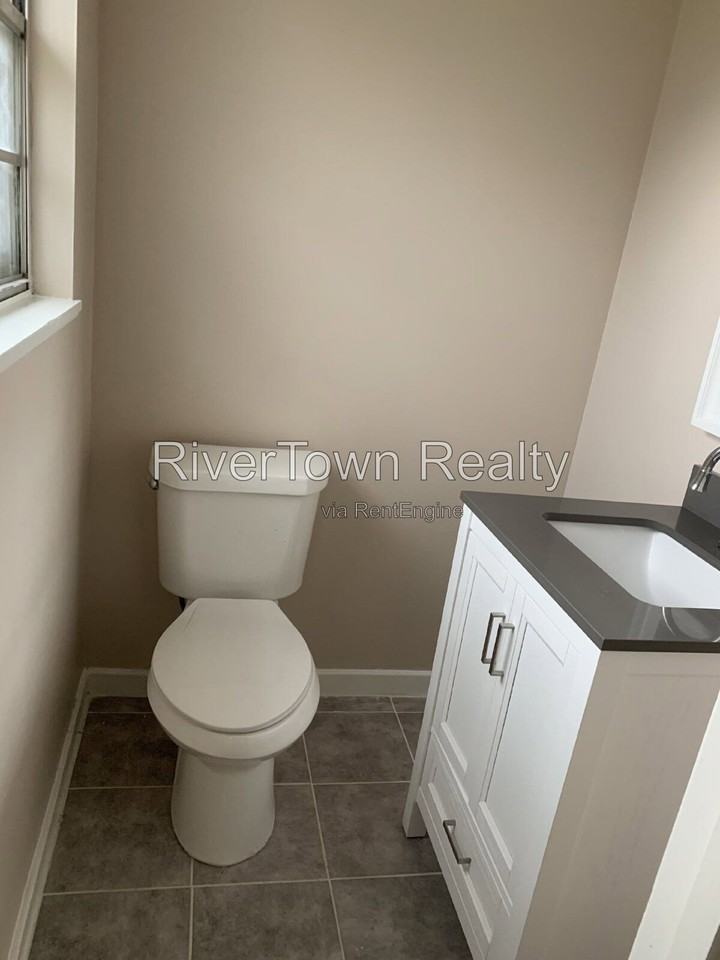 8386 Booneville Dr - Photo 5 of 12