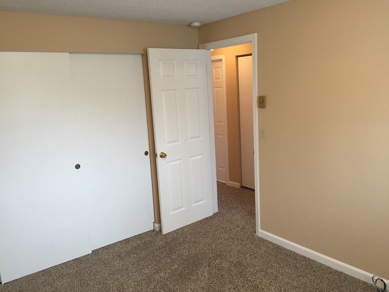 2131 E 19th St #2 - Photo 4 of 15