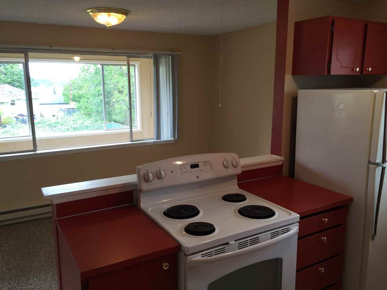 2131 E 19th St #2 - Photo 5 of 15