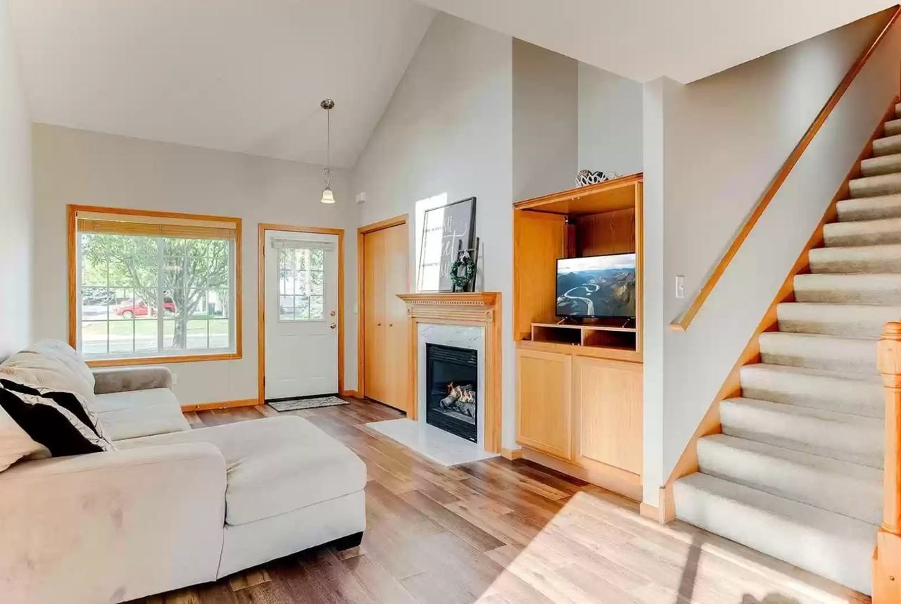 17058 Eagleview Way - Photo 4 of 12
