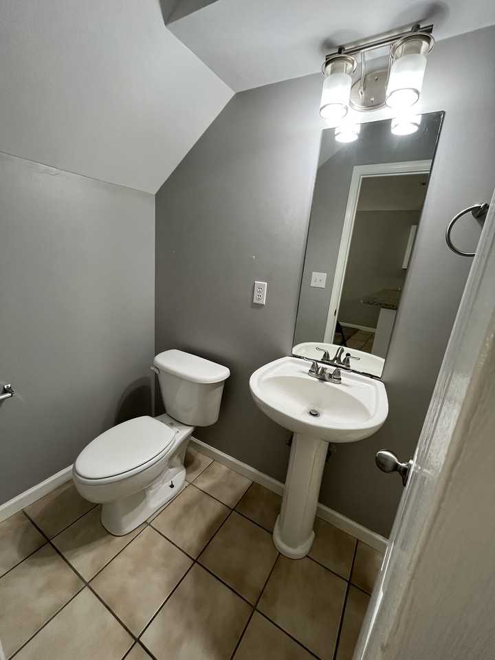 201 Springfield Cir #A - Photo 6 of 18