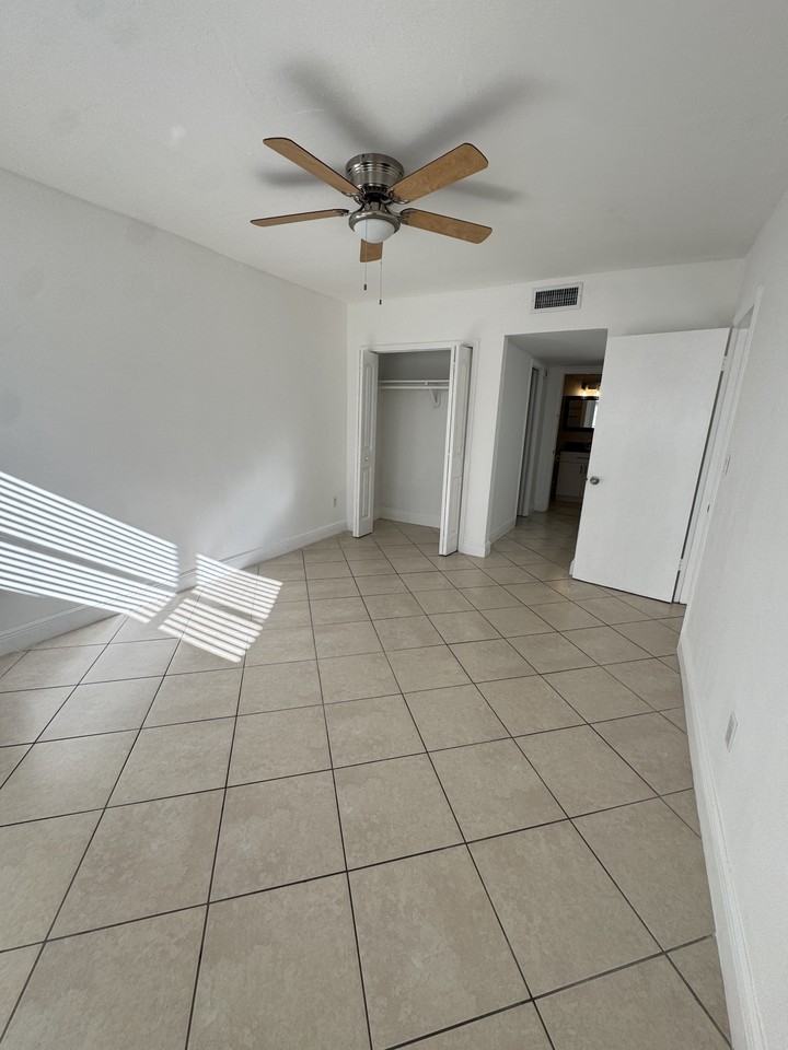 7505 Sw 82nd St #317 - Photo 3 of 12