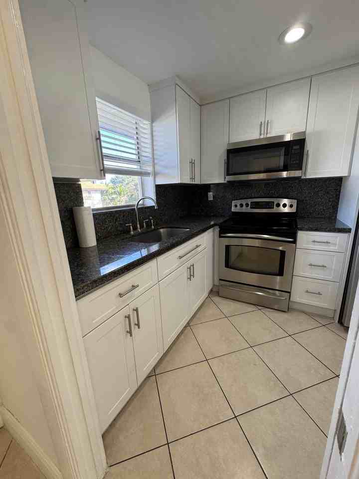 7505 Sw 82nd St #317 - Photo 5 of 12