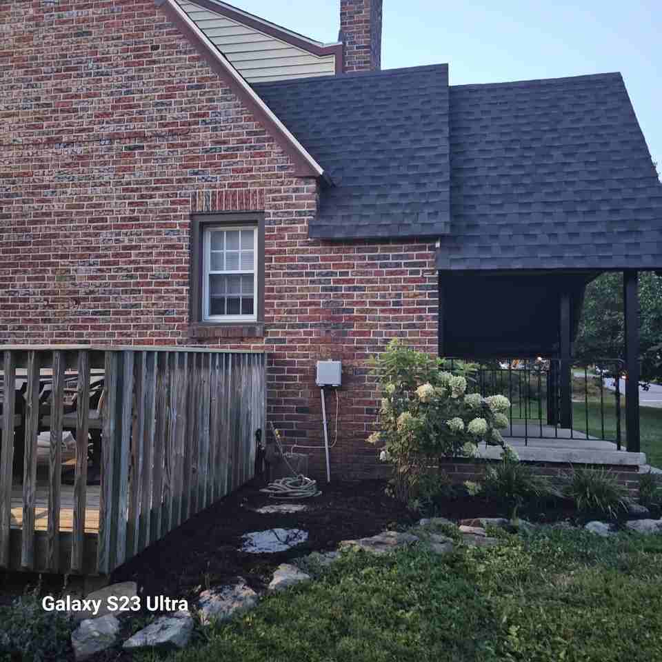 385 Hillcrest Rd #1 - Photo 3 of 13