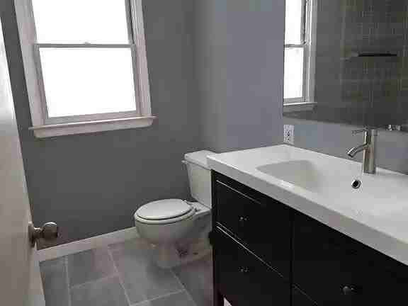 826 Leroy St #826 - Photo 3 of 7