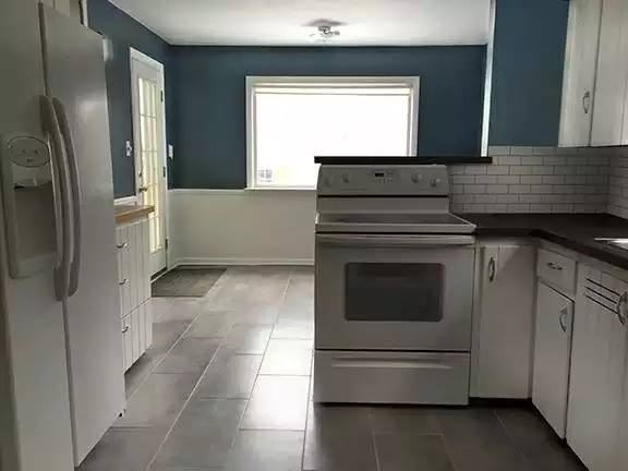 826 Leroy St #826 - Photo 4 of 7