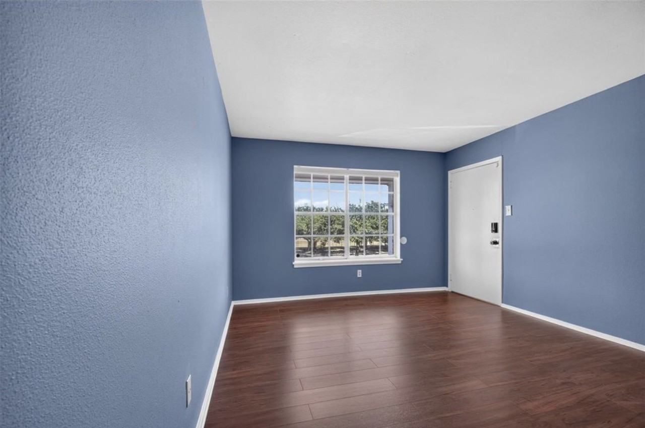 7205 Beechnut St #D - Photo 6 of 17