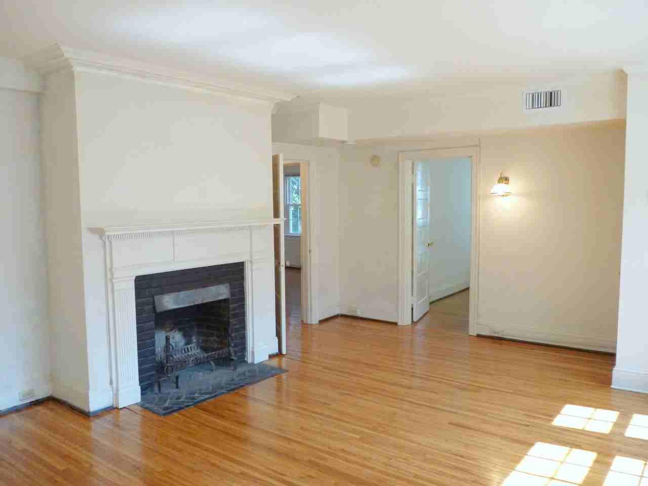 Raleigh Court - Photo 5 of 15