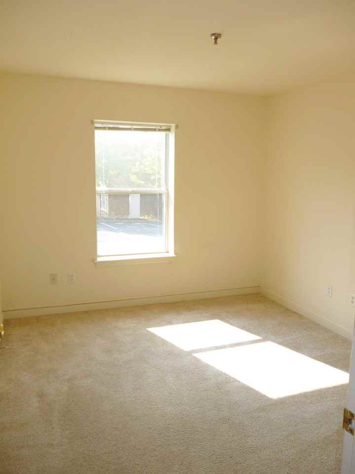 324 13th Street NW - Photo 7 of 37