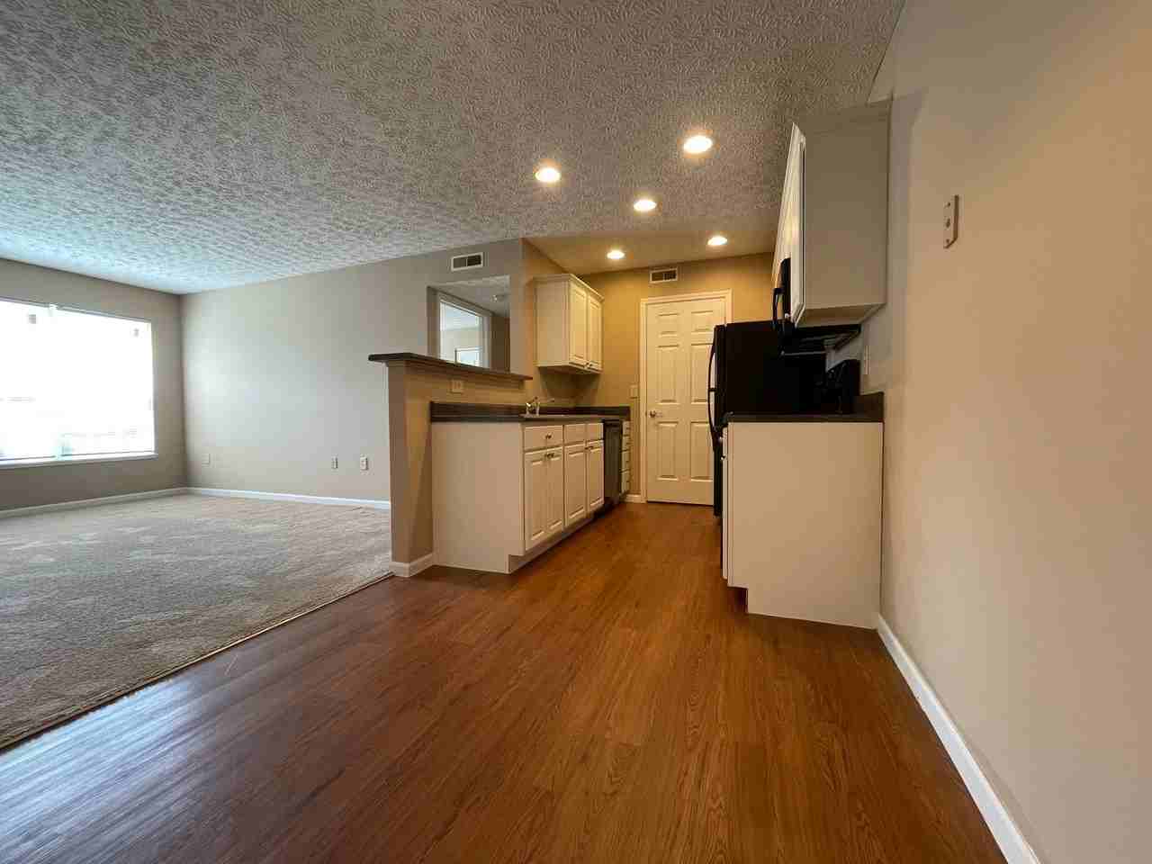 5558 Garden Rdg - Photo 7 of 10