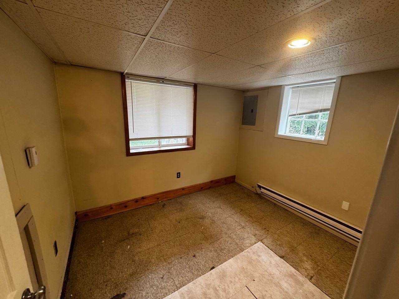 523 Dorothy Ln - Photo 3 of 16