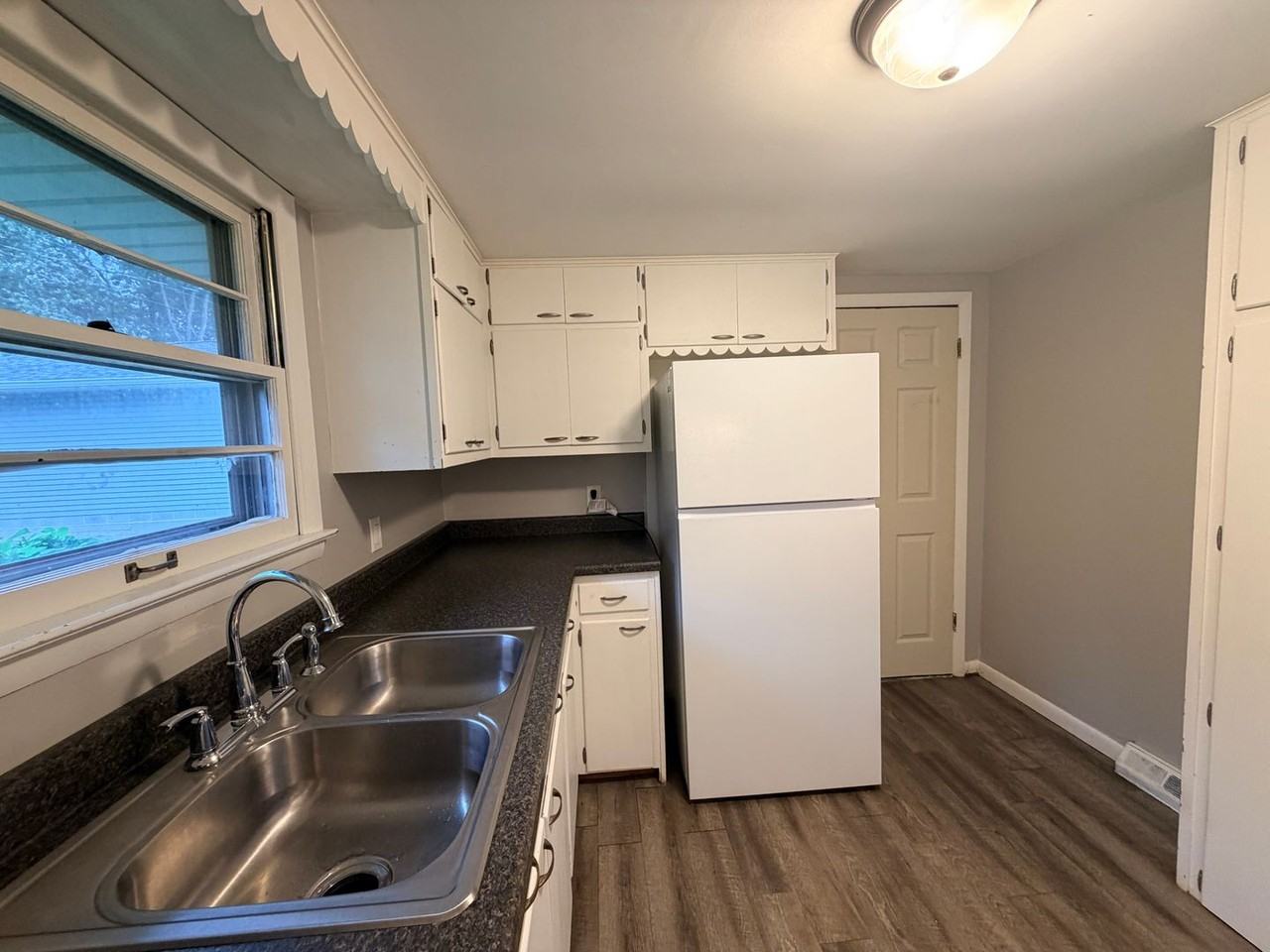 2316 11th St - Photo 7 of 12