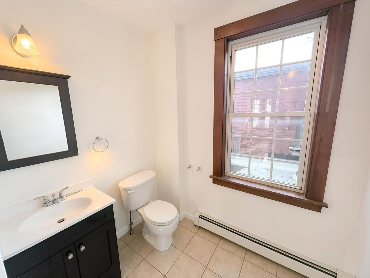 45 8th St - Photo 4 of 11