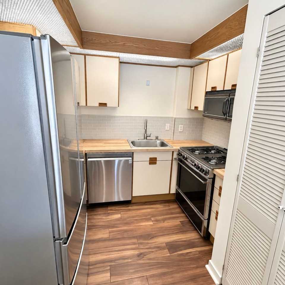 1255 California St #202 - Photo 5 of 27