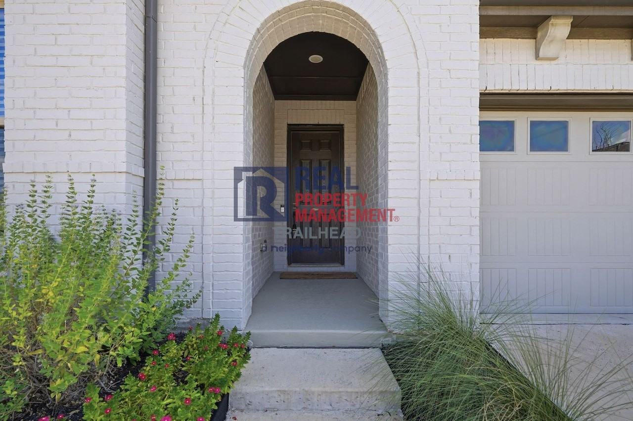 1617 Purple Thistle Ln - Photo 4 of 29