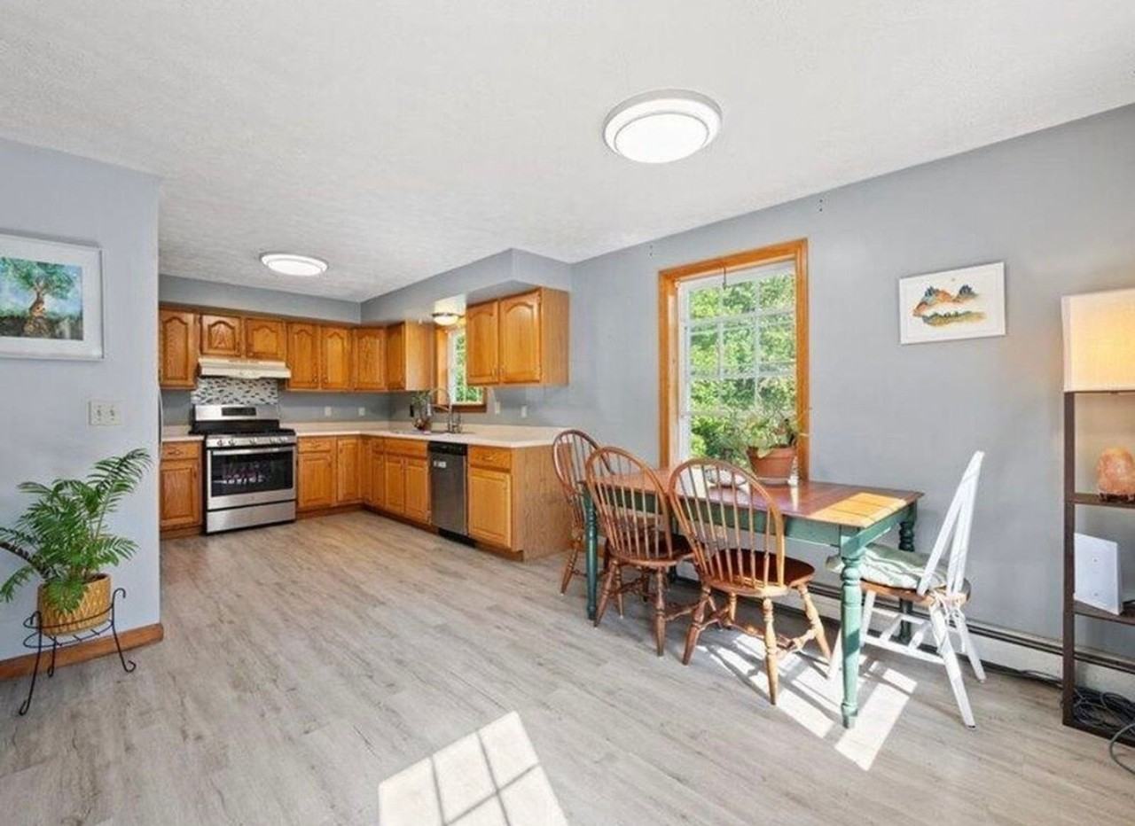 10 Morrow Hill Rd - Photo 2 of 16