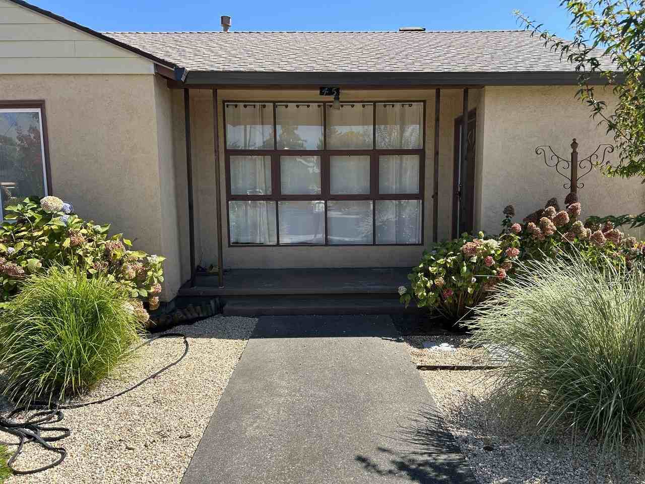 45 Myrtle Ct - Photo 3 of 21