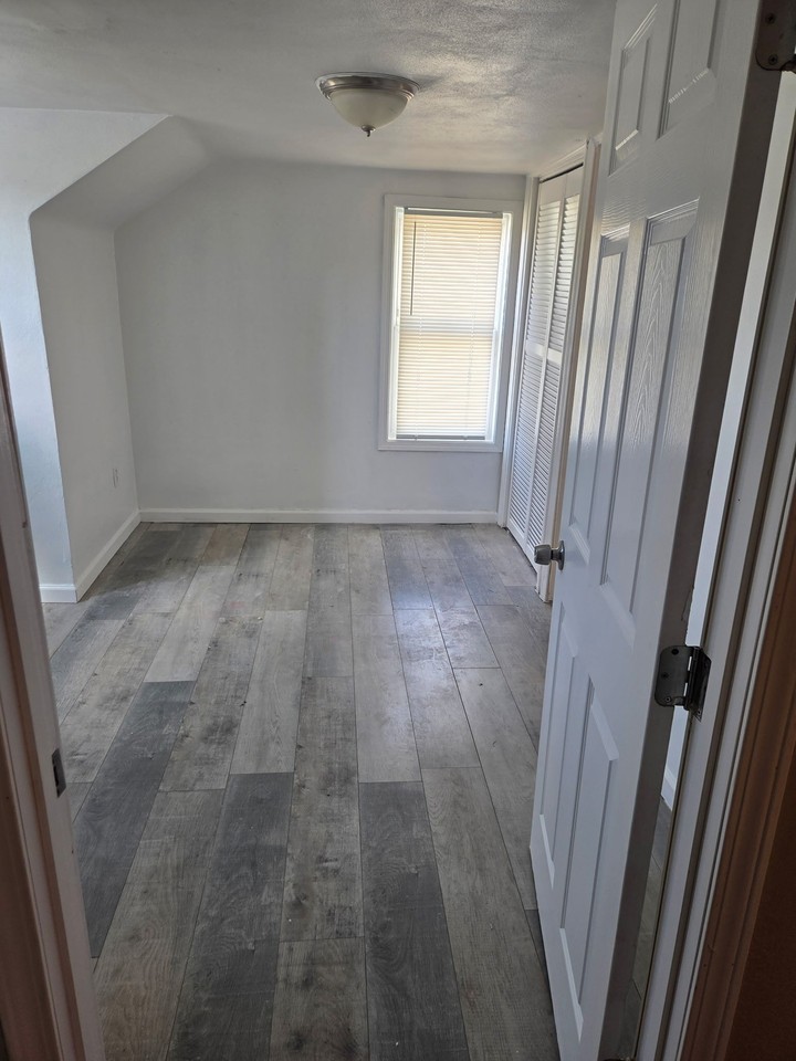 1801 Jerome Ln - Photo 3 of 29
