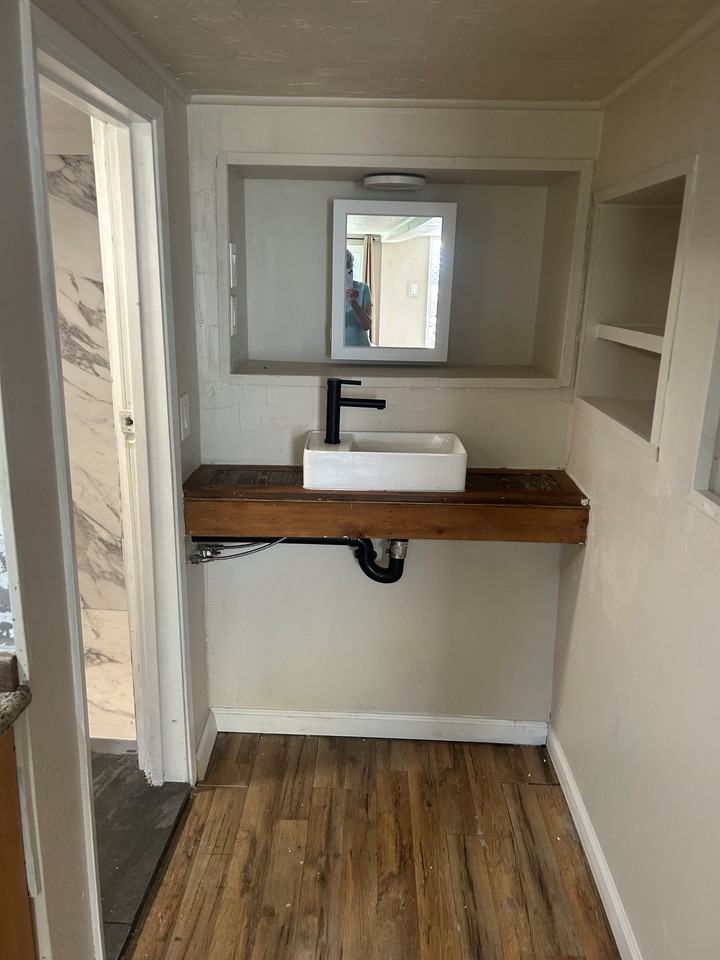 1104 Riverview Dr #3 - Photo 6 of 11