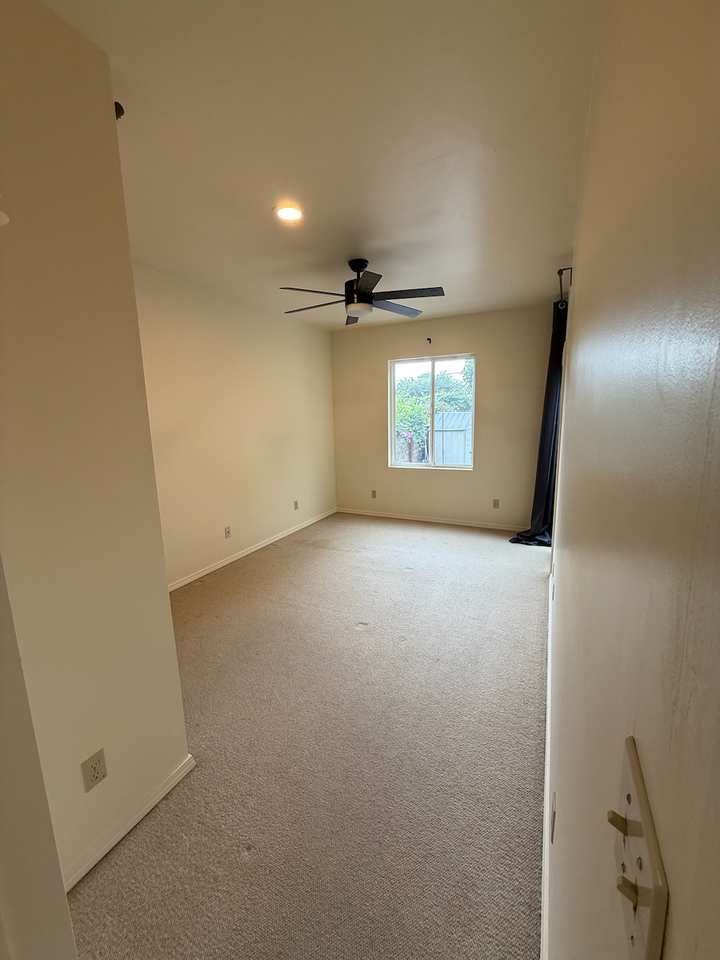 5529 Beaudry St - Photo 7 of 10
