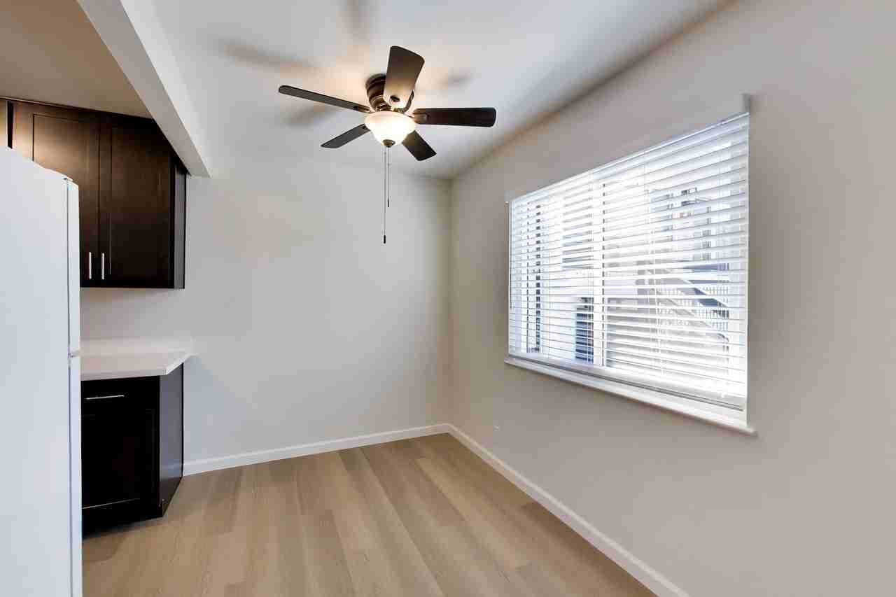 170 Stoakes Ave #06 - Photo 7 of 17