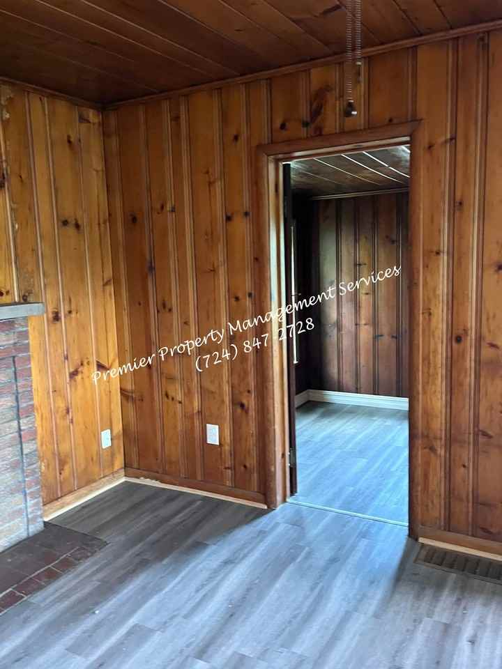 215 Ross Avenue - Photo 4 of 20