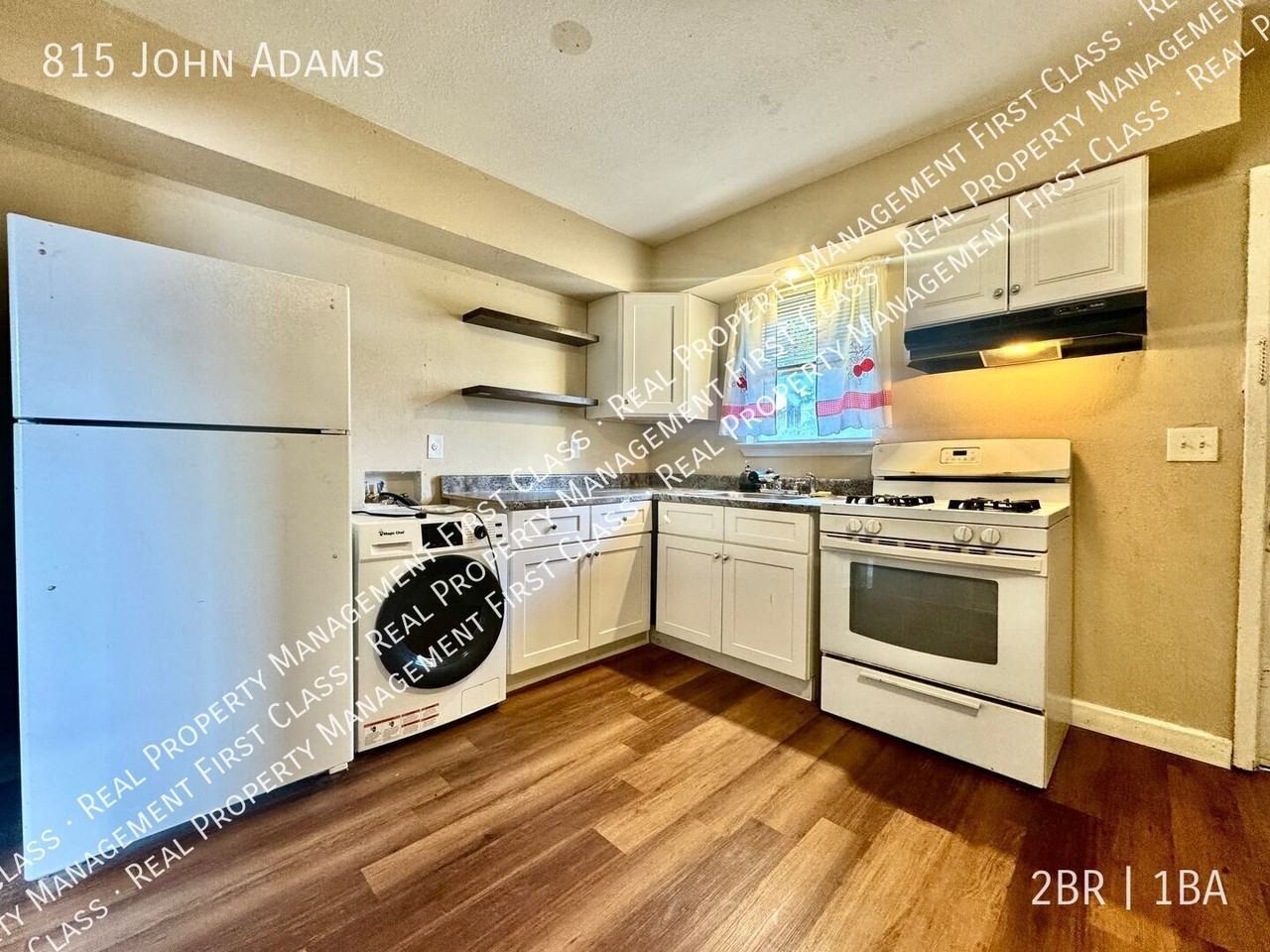 815 John Adams Dr - Photo 6 of 11