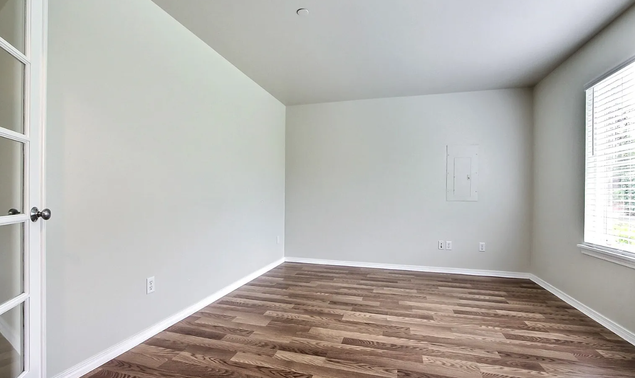 1881 Johnson Avenue - Photo 6 of 19