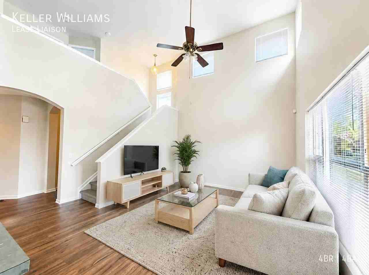 2566 S Halifax St - Photo 3 of 20
