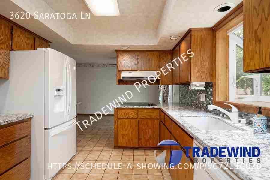 3620 Saratoga Ln N - Photo 2 of 32