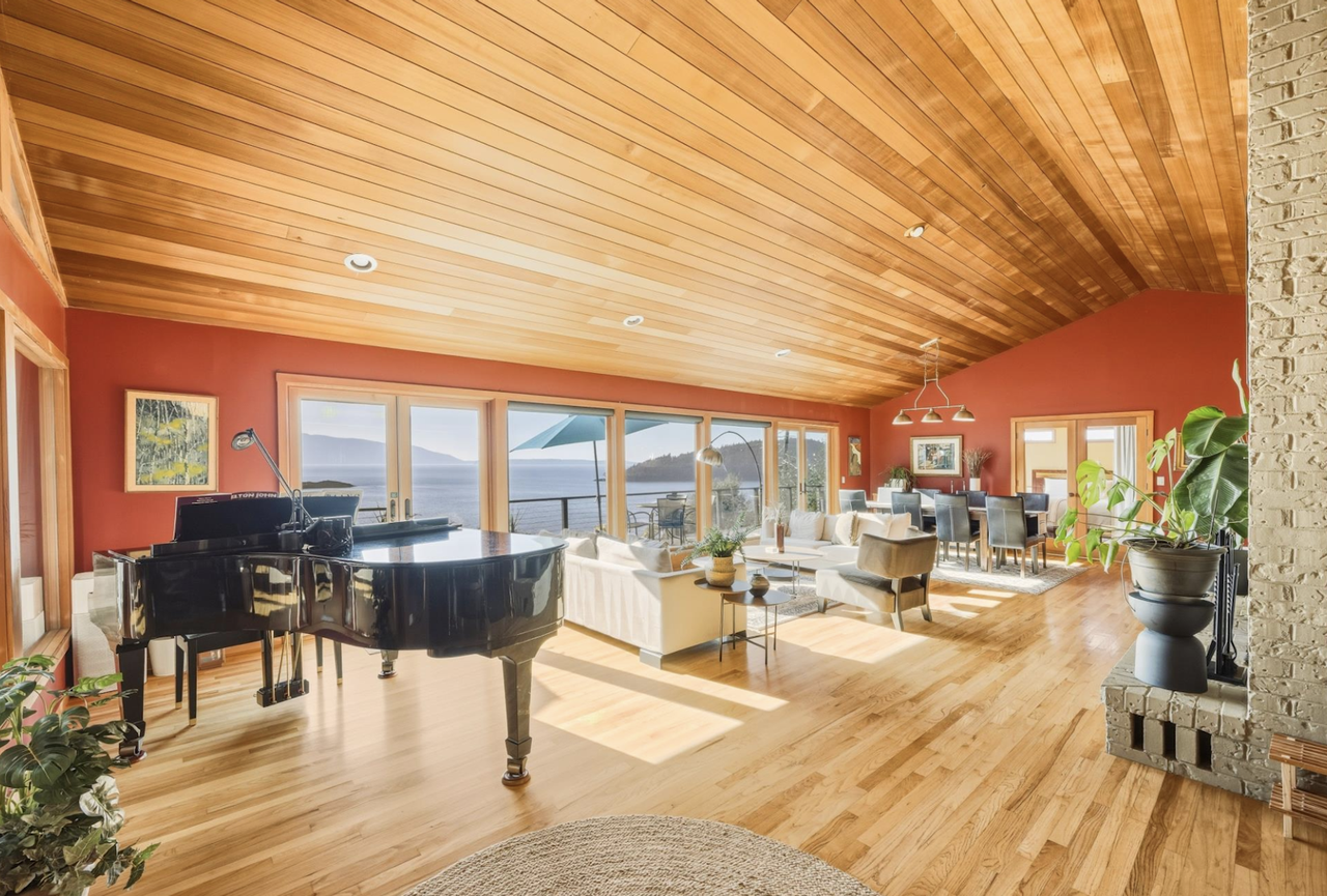 1231 Chuckanut Drive - Photo 2 of 29