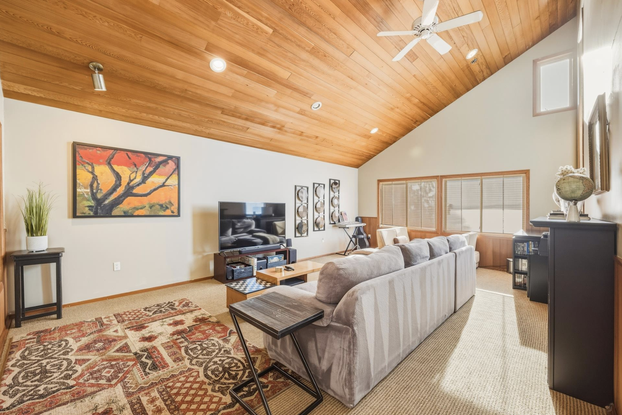 1231 Chuckanut Drive - Photo 7 of 29