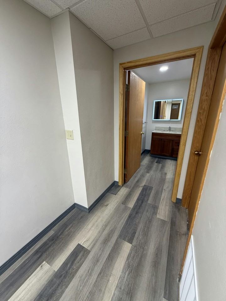 211 Bank Street, Unit 2 - Photo 3 of 8