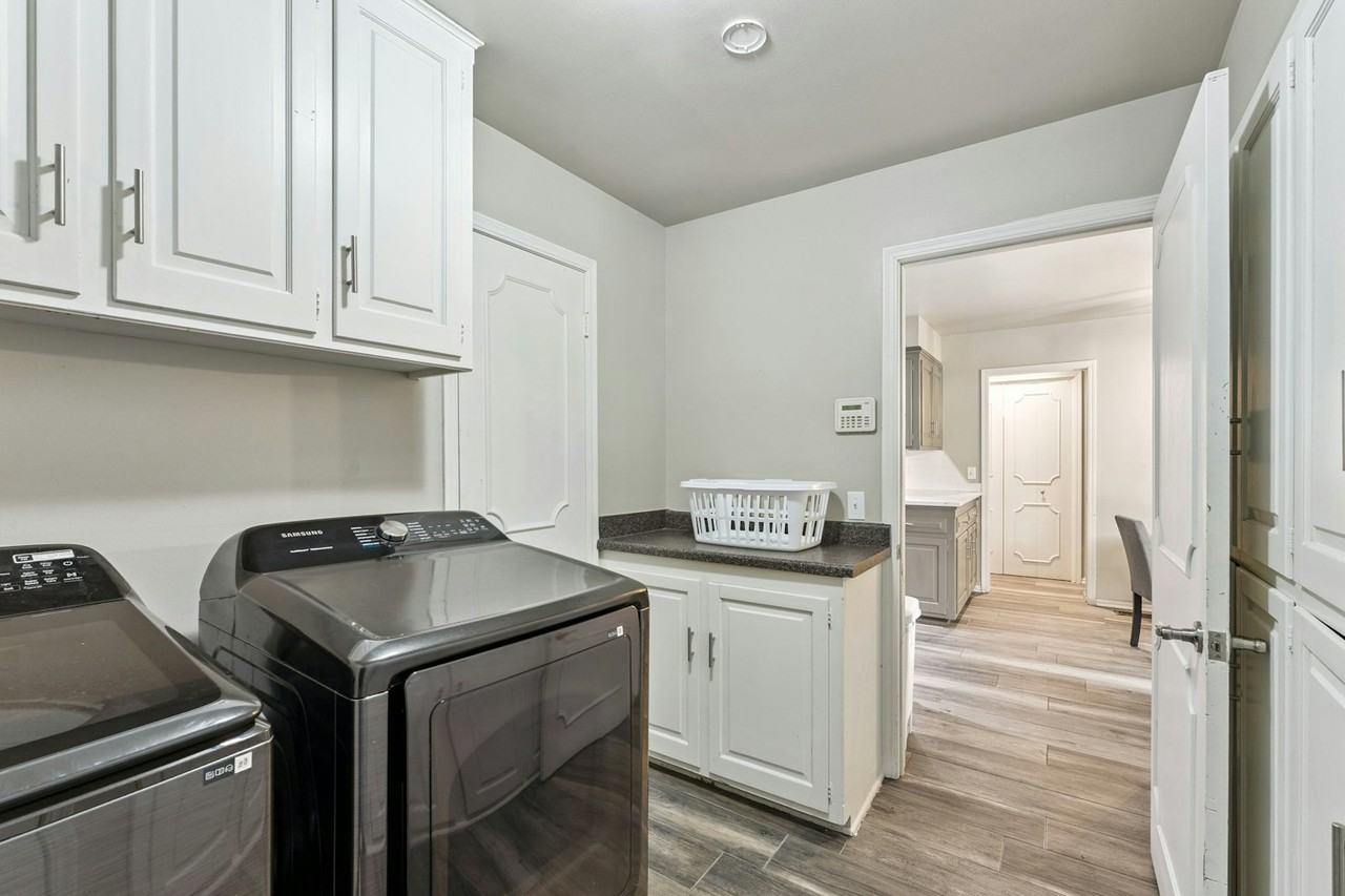 1508 Glenbrook Drive, Unit 1508 Glenbrook Drive - Photo 2 of 50