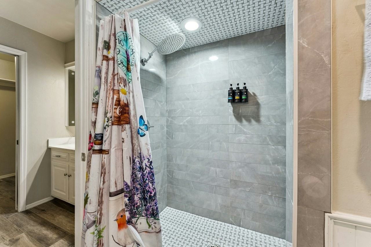1508 Glenbrook Drive, Unit 1508 Glenbrook Drive - Photo 6 of 50