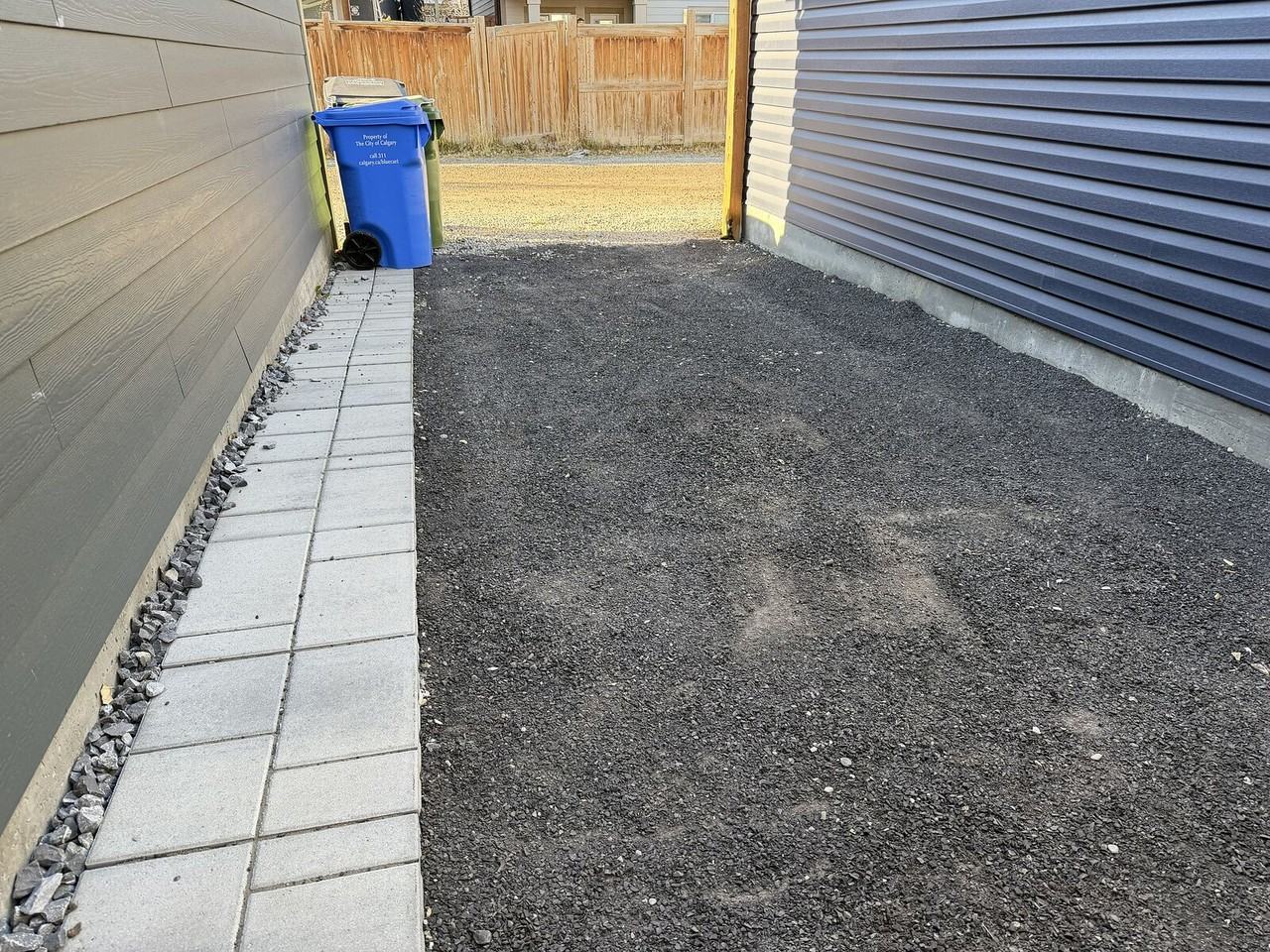261 Masters Ave Se - Photo 4 of 32
