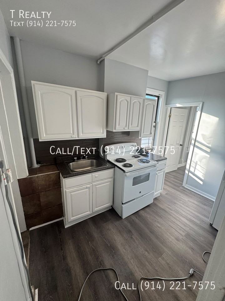 116 Maple St #4W - Photo 2 of 6