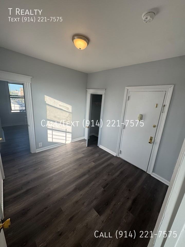 116 Maple St #4W - Photo 4 of 6