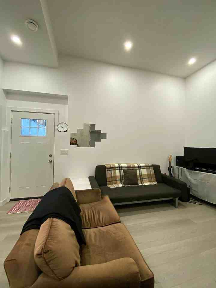 151 Masters St Se - Photo 4 of 11